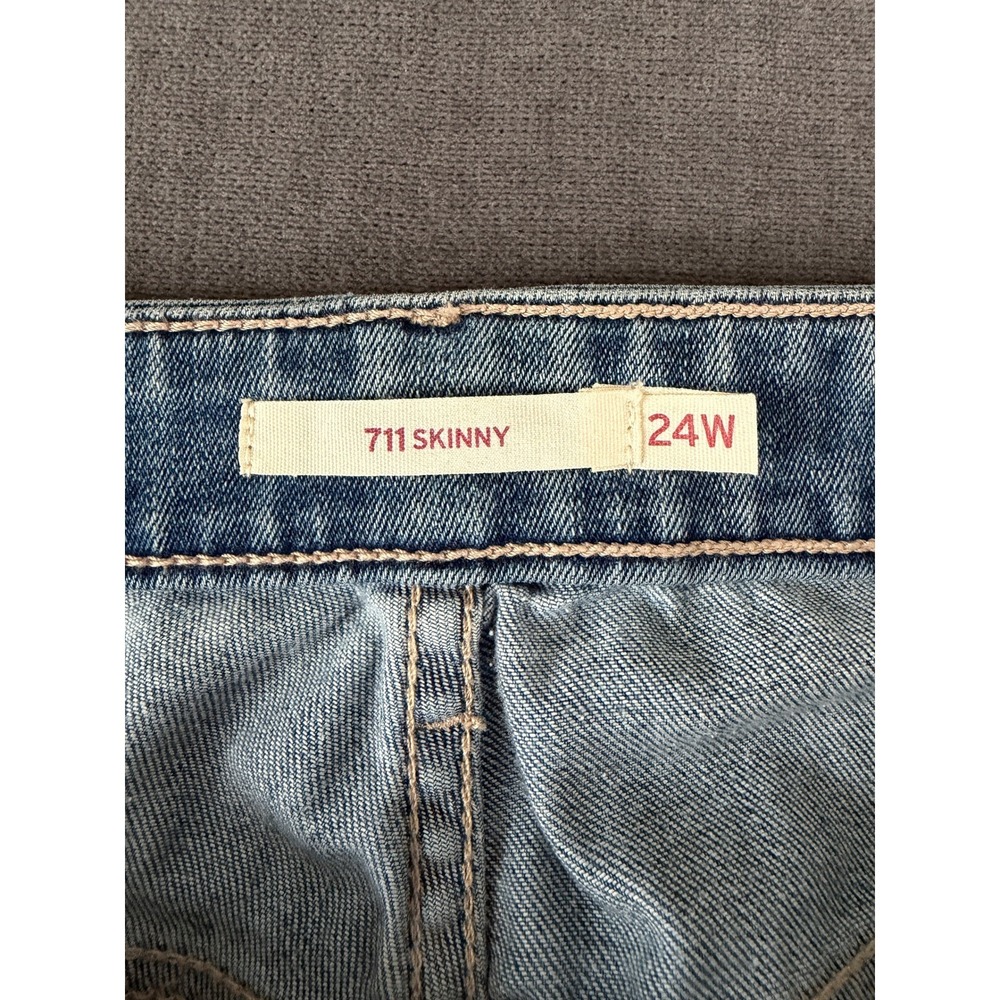 Levis 711 Skinny Jeans Womens 24W Light Wash Distressed Denim Casual Normcore - Picture 4 of 10